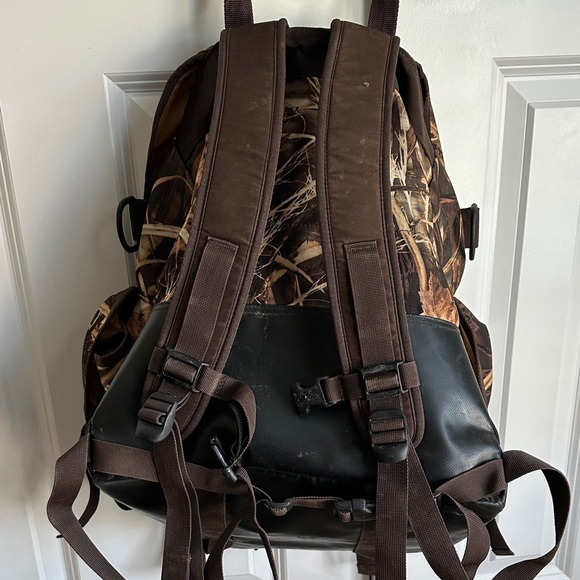 Vintage -Cabela's Woodland “ Waterfowl” Camouflage Backpack - Picture 4 of 6